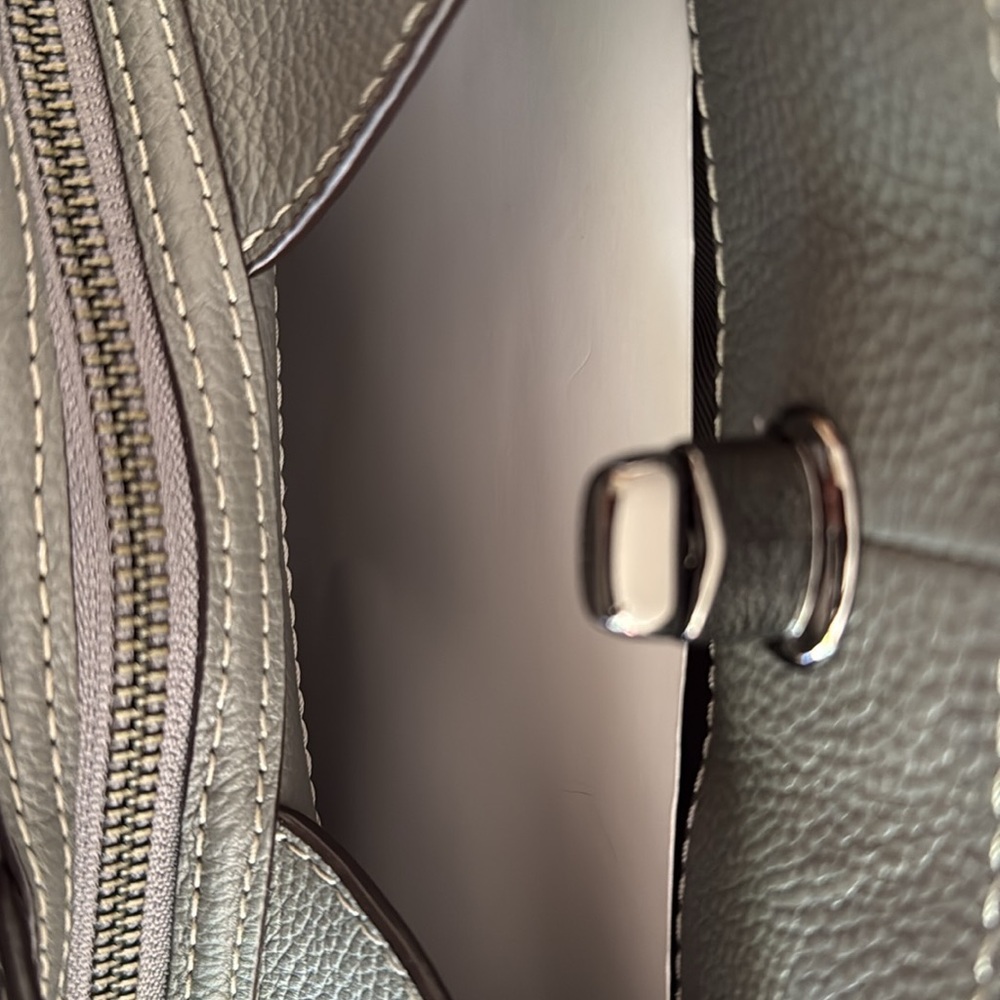 Coach Turnlock Edie Shoulder Bag Dark Heather Gray Pebble Leather New W/Tags - Picture 10 of 16